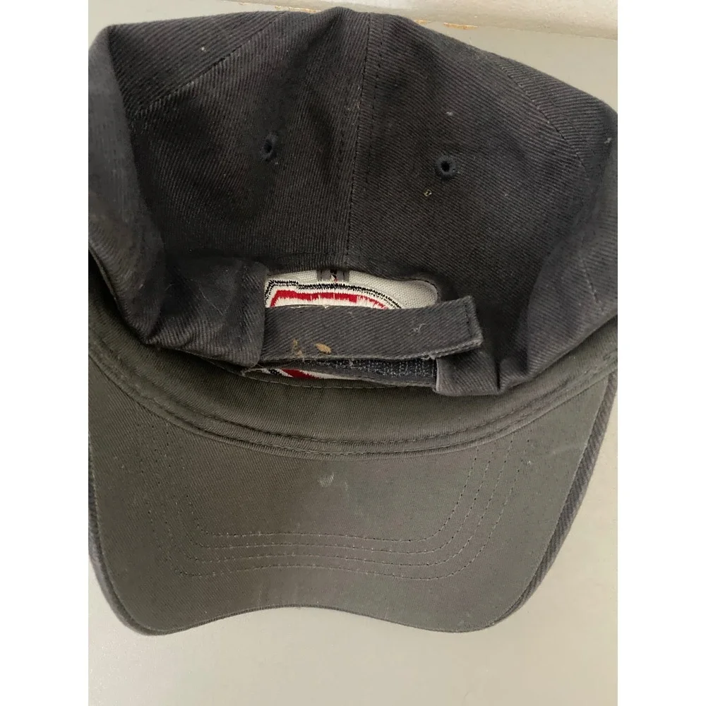 Russell Athletic Huskies Baseball Cap Black Red Embroidered Logo Flex‎ Fit